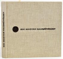 Solymár István: Mai magyar rajzművészet. Bp., 1972, Képzőművészeti Alap Kiadóvállalat. Gazdagon illusztrált kiadvány. Benne Barcsay Jenő, Bálint Endre, Gross Arnold Gyulai Liviusz, Hincz Gyula, Kass János, Kondor Béla, Korniss Dezső, Lakner László, Martyn Ferenc, Maurer Dóra, Ország Lili, Reich Károly, Szabó Vladimir, Szász Endre, Varga Nándor Lajos, Würtz Ádám és más művészek munkáival. Kiadói egészvászon kötés