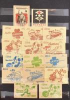 104 db gyufacímke az 1940-1950-es évekből, sok szocreállal, berakóban