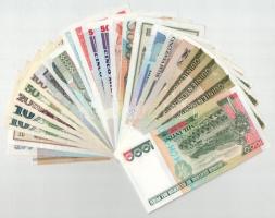 25db-os vegyes külföldi bankjegy tétel, közte Peru, Lengyelország, Argentína stb. T:UNC-F közte jópá...