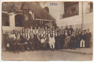 1930 Vajdahunyad, Hunedoara; iskolások csoportja / group of students. photo (non PC) (vágott / cut)