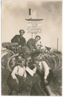 Újtohán, Tohanu Nou (Zernest, Zernyest, Zarnesti); kirándulók kerékpárral / tourists with bicycles. photo