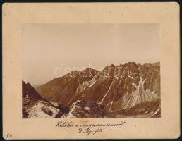 cca 1900 Magas-Tátra, kilátás a Tengerszemcsúcsról délnyugat felé, fotó, kartonra ragasztva, feliratozva, 11×16 cm / Vysoké Tatry, photo