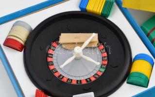 Retró rulett játék, tartozékaival, magyar nyelvű útmutatóval, eredeti dobozában, a pörgetőkar egyik ...