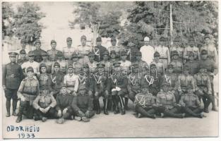 1933 Székelyudvarhely, Odorheiu Secuiesc; román katonák és tisztek csoportképe / Romanian military, group of soldiers and officers. photo (ragasztónyom / glue marks)