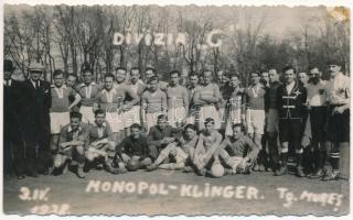 1938 Marosvásárhely, Targu Mures; Divizia C, Monopol-Klinger labdarúgó mérkőzés, futball csapat / football match, football team. photo (fl)