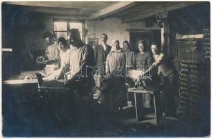 1926 Temesvár, Timisoara; Atelierul Johannesfeld / téglagyár, műhely / brickworks, workshop, interior. I. Kalmár photo (fl)