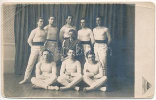 Kolozsvár, Cluj; tornászok / gymnasts. Succ. Joanovics photo (EB)