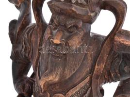 A háború ístene kínai faragott fa szobor, kis hiánnyal, keze ragasztott m: 45 cm