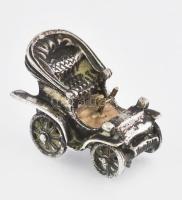 Ezüst(Ag) miniatűr autó, jelzés nélkül, 2,5×2 cm, nettó: 21,7 g
