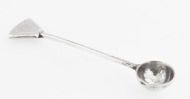 Ezüst(Ag) fűszeres kanál, jelzett, h: 5 cm, nettó: 2,8 g