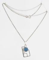 Ezüst(Ag) nyaklánc kék gyöngyös medállal, jelzett, h: 40 cm, bruttó: 5,8 g