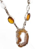 Ezüstözött ásványokkal, drágakövekkel díszített ékszerszett, citrin, opál, achát, fülbevalópár és ny...