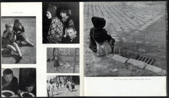 Langer, Klára: Children. Photos by - -. Szász Imre előszavával. Hungarian Panorama. Bp., 1963, Athen...