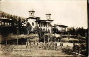 1917 Slanic-Moldova, Baile Slanic, Szlanikfürdő (Bacau); Casino Regal / Első világháborús osztrák-magyar katonák a fürdőben / WWI K.u.k. military, soldiers in the spa. photo (EK)