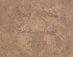 1937 Szekszárd, Dísztál. Jelzett, kis kopással, d: 31 cm