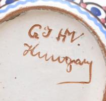 GJ jelzéssel: Hódmezővásárhelyi váza, XX. sz. első fele-közepe. Mázas kerámia, kézzel festett, jelze...