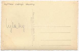 Gyimes, Ghimes; Csángó asszony, erdélyi folklór. Foto orig. Ing. Z. I. Aladics, M.-Ciuc / Ciangei di...