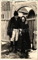 Székelyföld, Tinutul Secuiesc; székely házaspár, erdélyi folklór. Foto orig. Ing. Z. I. Aladics, M.-Ciuc / Transylvanian Secui folklore, married couple photo