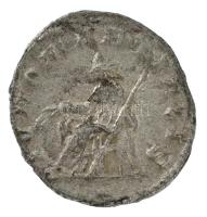 Római Birodalom / Trebonianus Gallus 251-253. Antoninianus Ag (3,55g) T:XF
Roman Empire / Trebonian...