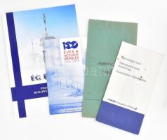 Vegyes repüléssel kapcsolatos tétel, 4 db: Ég és Föld. Polgári repülés Budapest 18. kerületében., 100 éves a motoros repülés 1903 - 2003., Malév tasak, Aeroflot tasak.