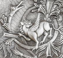 Dr. Fettich Nándor (1900-1971): Honfoglalás kori ezüst (Ag.) szasszanida áldozati tál másolata, grif...