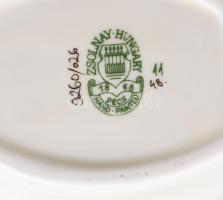 Zsolnay pillangó mintás és virágmintás hamuzó pár, jelzett, hibátlan, h: 12 cm