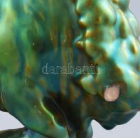 Zsolnay eozin mázas bika, jelzés nélkül, szarvai sérültek, 23×15 cm