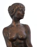 Rácz Edit (1936- ): Akt. Bronzírozott műanyag, hibátlan, jelzett, m: 20 cm