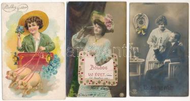 3 db RÉGI újévi üdvözlő képeslap vegyes minőségben / 3 pre-1945 New Year greeting motive postcards in mixed quality