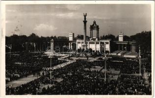 1938 Budapest XIV. A XXXIV. Nemzetközi Eucharisztikus főoltár (Dr. Lechner Jenő műépítész alkotása)