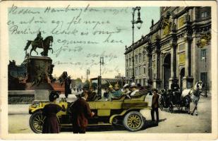 1911 Berliner Leben. Schlossfreiheit. Ausfahrt des Kaisers / Wilhelm II in an automobile (EB)