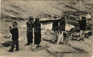 Zum Begräbnis eines heidnischen Eingebornen / Afrikai temetés Namíbiában / African funeral in Namibia (fl)