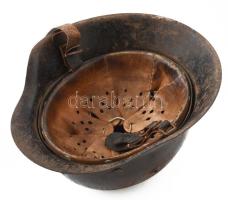 Német II. világháborús rohamsisak belső párnázattal sz: 30 cm