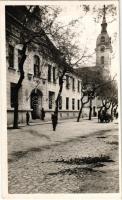 1941 Zombor, Sombor; Szentháromság templom, katonák által őrzött épület (mai iskola) / church, building guarded by soldiers (now the secondary school)