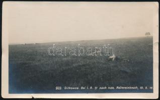 1915 A cs. és kir. 71. gyalogezred halottjai egy orosz lovassági roham után a keleti fronton, Ditkowce (Ditkivtsi, Ukrajna) közelében. Eredeti fotó, kis törésnyomokkal, apró sérüléssel, 14,5x9 cm / 1915 Fallen soldiers of the Austro-Hungarian 71st Infantry Regiment (K. u. k. Infanterie-Regiment 71) after a Russian cavalry charge on the Eastern Front, near Ditkowce (Ditkivtsi, Ukraine). Original photo, with minor damage, 14.5x9 cm