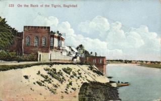 Baghdad on the bank of the Tigris (EK)