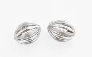 Ezüst(Ag) bordázott fülbevalópár, jelzett, 2×1,5 cm, nettó: 8,6 g