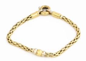 18K arany (Au) hengeres mintájú nyaklánc és karlánc szett függővel. Jelzett, össz: 33,5 g