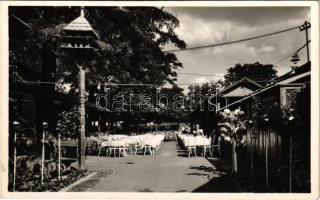 1941 Budapest XIII. Margitsziget, Csárda a Palatinus parkban, pincérnő