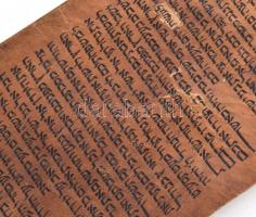 Etióp tóra töredék, állati bőrből készített pergamenen, kisebb sérülésekkel, feltekerve, 52,5x16,5 c...