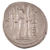 Római Köztársaság Kr.e. 42. Denarius Ag (3,47g) T:XF
Republic of Rome 42 BC Denarius Ag "P CLO...