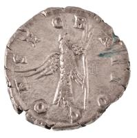 Római Birodalom / Róma / Marcus Aurelius (Commodus alatt) 180. Denarius Ag (3,14g) T:XF patina Roman...
