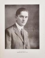 Nógrádi Gyula: A Kormányzó és a nagybányai Horthy-nemzetség. Bp., 1926., Földváry Testvérek,(Hornyán...