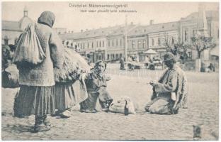 Máramarossziget, Sighetu Marmatiei; Heti vásár pihenőt tartó ruthénekkel (ruszinok), piac. Csermák M. amateur felvétele, Kaufman Á. és fiai kiadása / Rusyns at the market (EK)