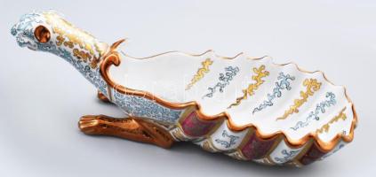 Herendi Porcelángyár, Bakos Éva: Gepárd alakos bonbon kínáló. Jelzett: masszába nyomott Herend felirat és Bakos Éva pecsét. Hibátlan, 28x10x8 cm