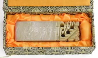 Kínai faragott kő pecsétnyomó, szép állapotban, tokkal m: 8 cm / Chinese stone seal maker