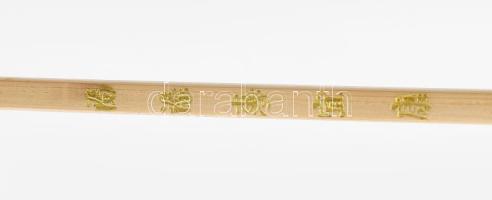 6 darab kínai fa evőpálcika, lakkozott fa pálcikatámasszal, nem használt, h: 26,5 cm