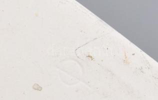 Oláh Sándor (1907-1983): Ülő női akt. Terrakotta, jelzett 29 cm