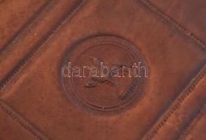 Bőr titokkönyv, a kolozsvári Mátyás szobor képével díszítve, 25x18x4 cm