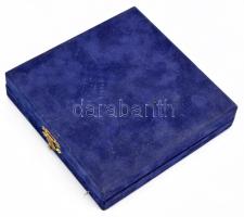 Ezüst (Ag) süteményes kanál szett, díszdobozban, jelzett, nettó: 143 g